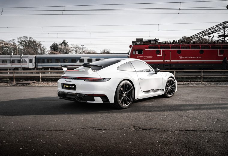 Porsche 911 Carrera iz flote S&D RENT-a